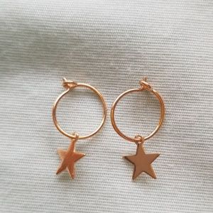 Gold star charm hoop earrings